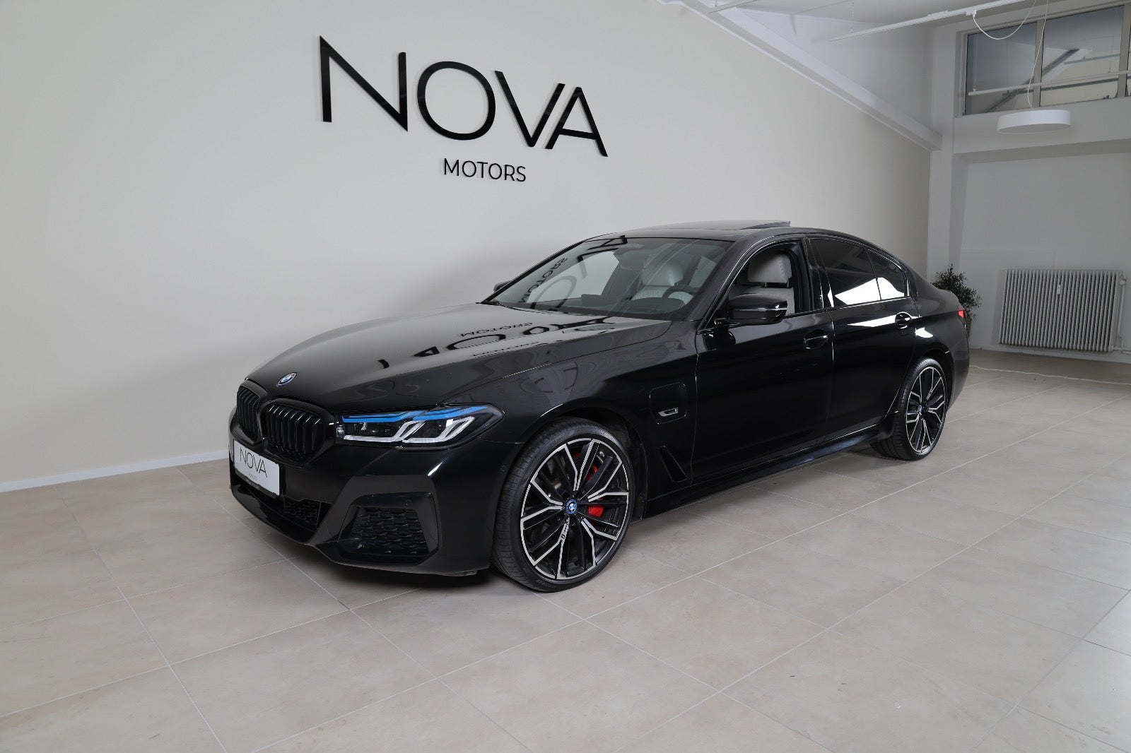 BMW 545e 3,0 M-Sport+ xDrive aut. 4d